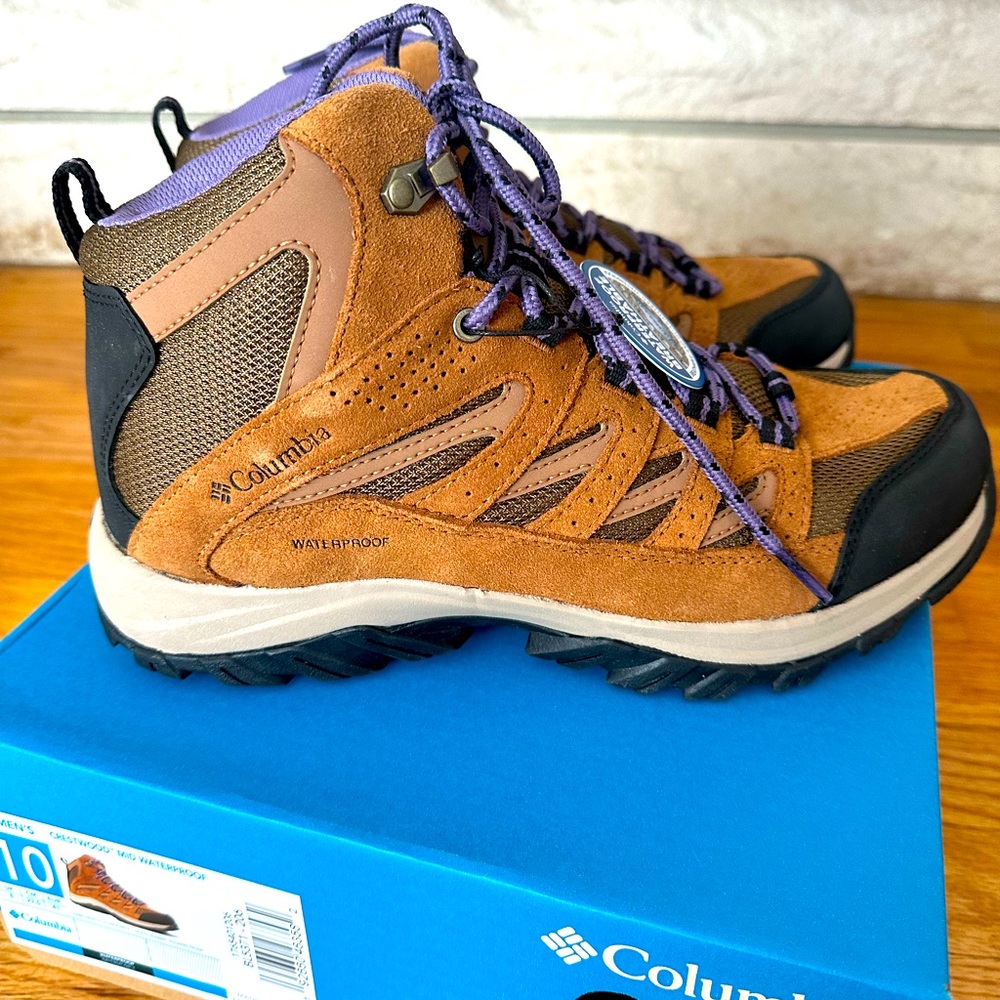 Hiking boots brand new